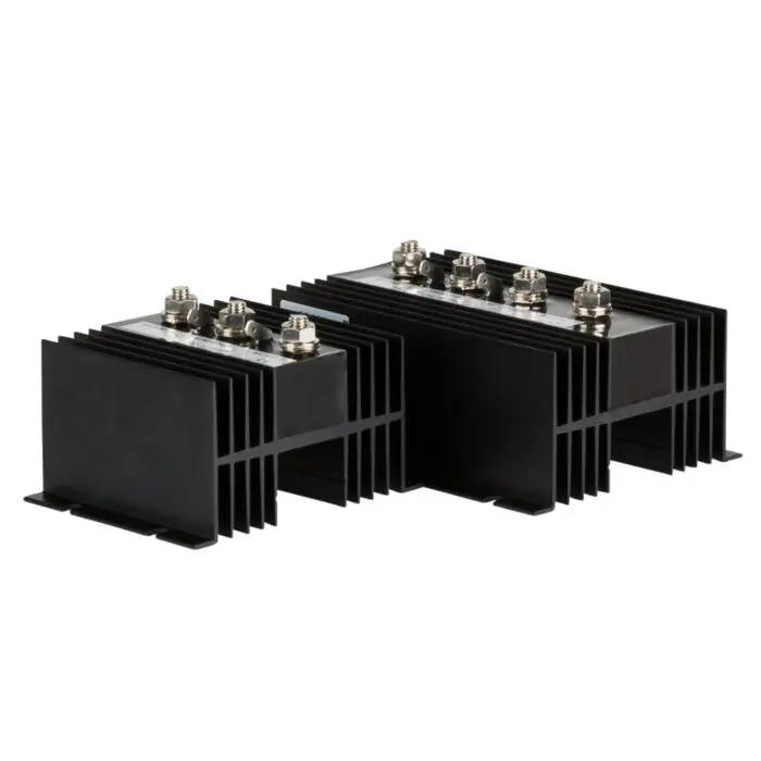 Alternative view of Ladestrømsfordeler med 3 batteri udgange 90A