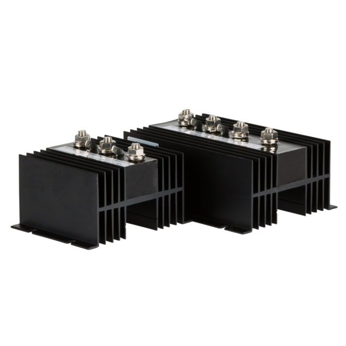 Alternative view of Ladestrømsfordeler 2 batteri udgange 90A